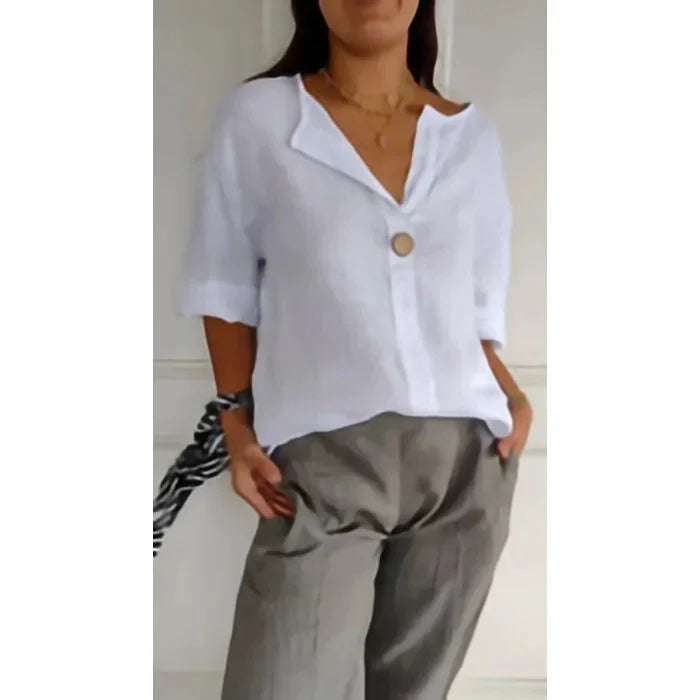 Liv – Avslappnad linneskjorta med knappdetalj