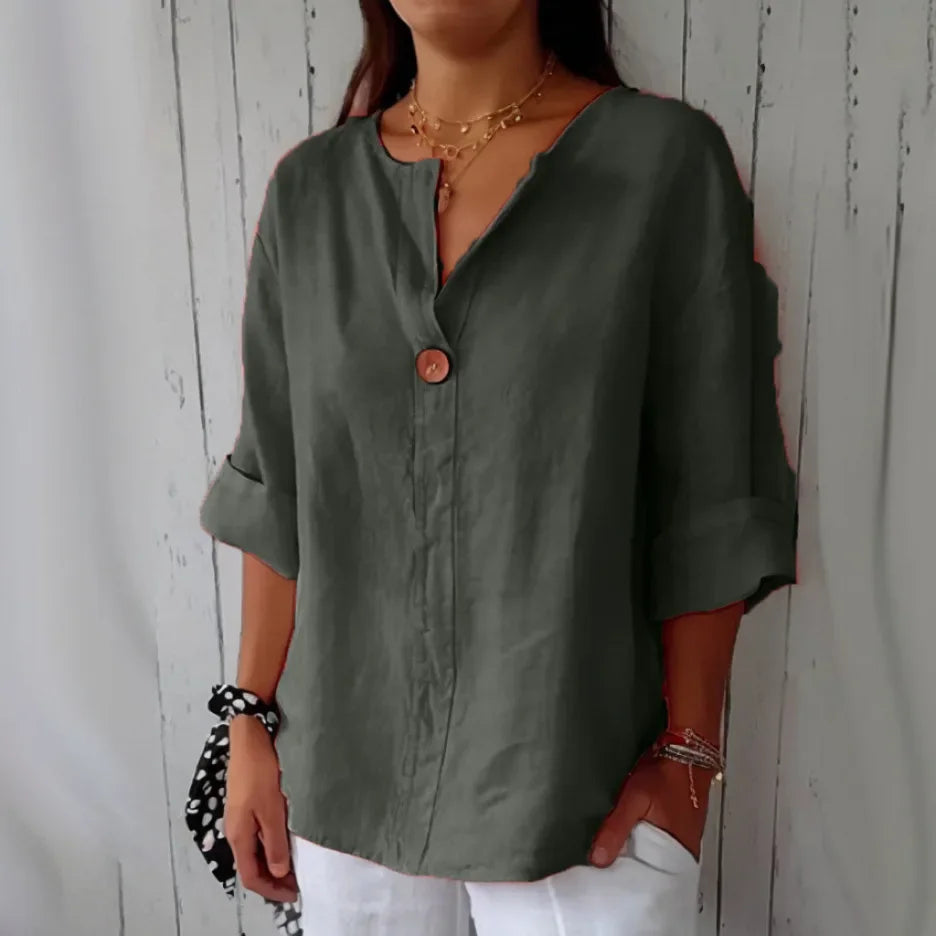 Liv – Avslappnad linneskjorta med knappdetalj