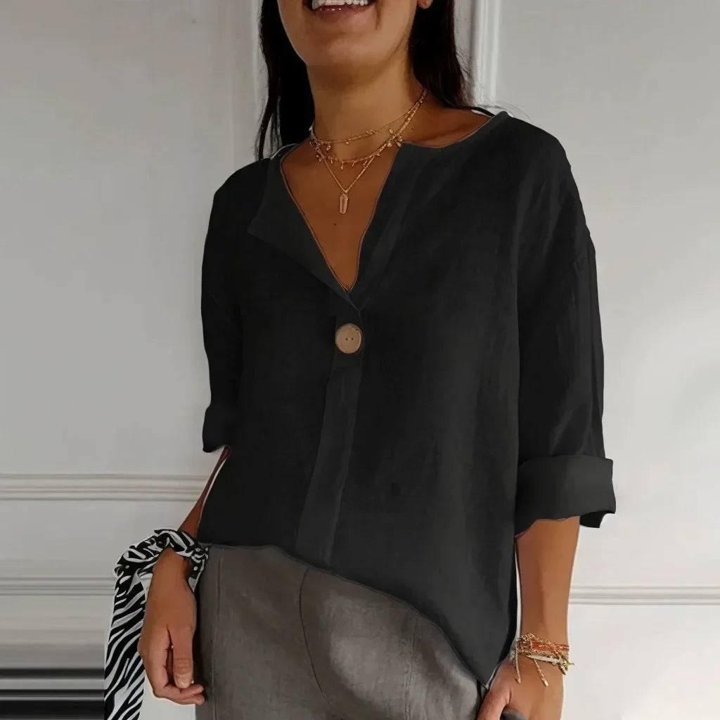 Liv – Avslappnad linneskjorta med knappdetalj