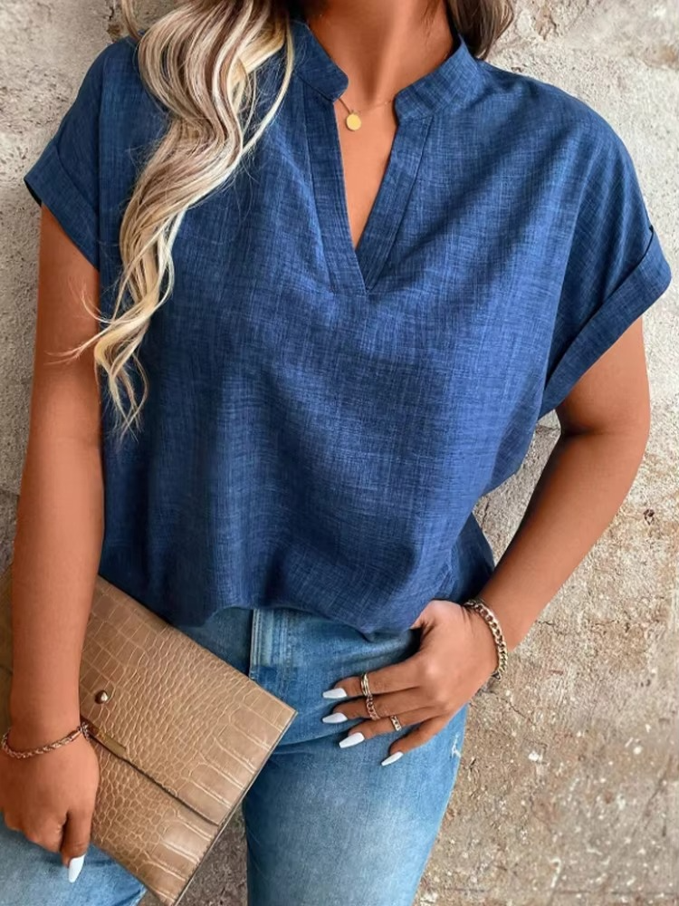 Elinor – Topp med mjukt fall och avslappnad v-ringning